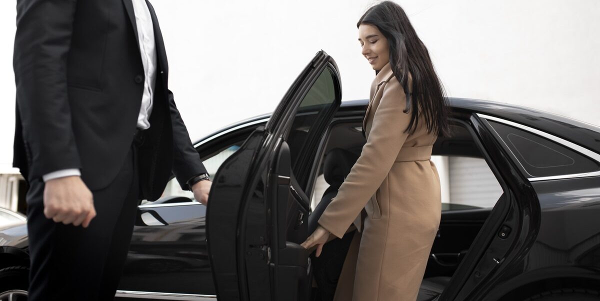 chauffeur service in Medina